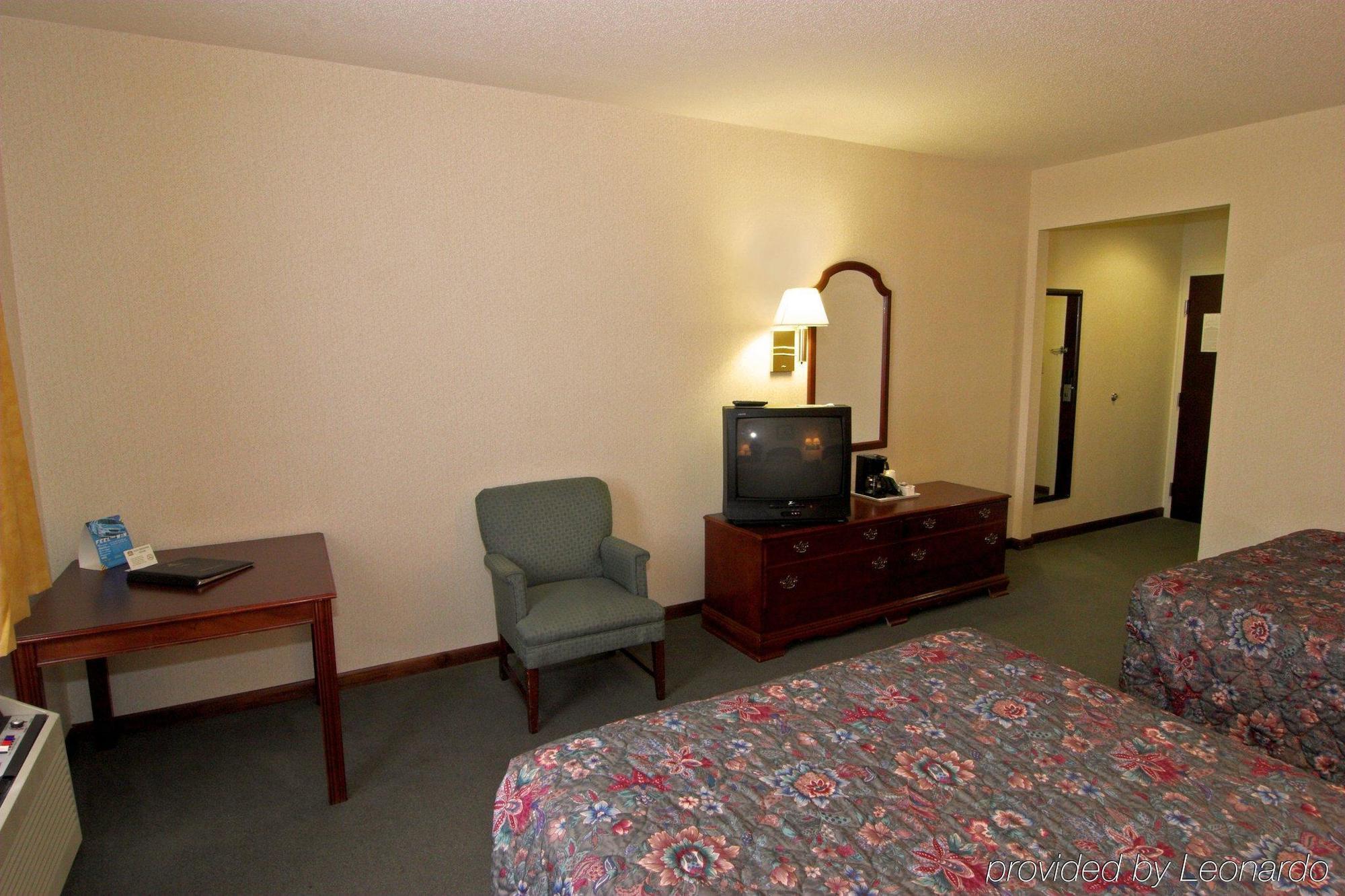 Quality Inn Warsaw Near Rappahannock River Room photo
